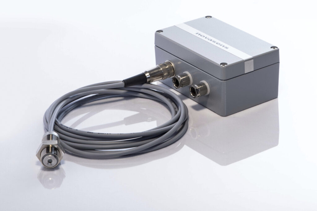 Stationary pyrometer novasens 2050 for non-contact temperature measurement using infrared
